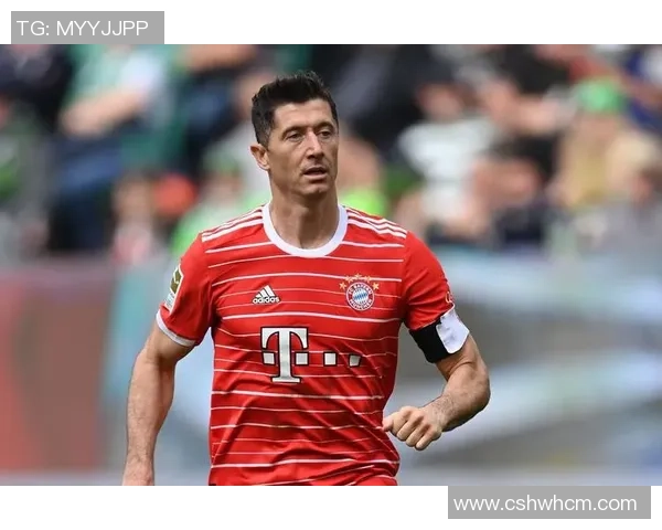 莱万重返安联球场引发拜仁球迷愤怒狂嘘背叛与忘恩负义的争议